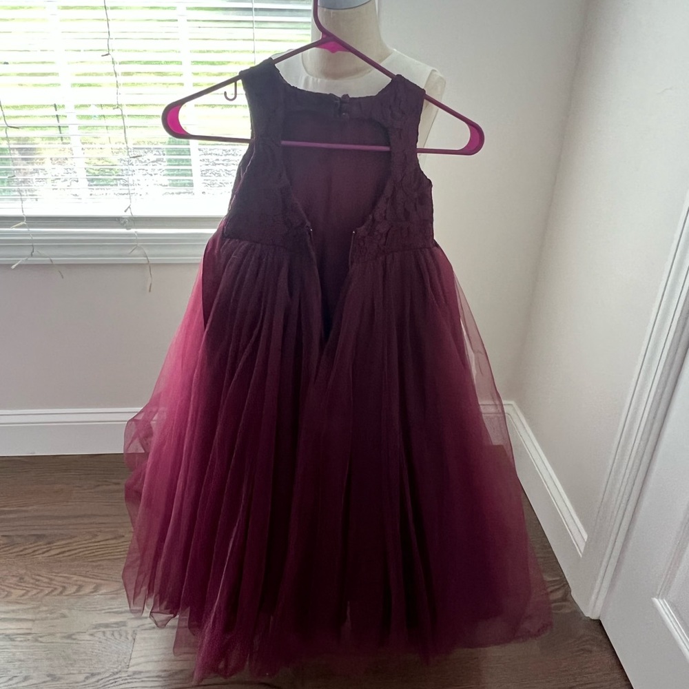 Size 4 David’s bridal flower girl dress !